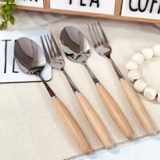 سرویس قاشق و چنگال 12 پارچه مدل چوب و استیل